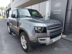 Grigio scuro Usata 2023 Land Rover Defender SE Dynamic SUV | 57.850 € (Ottimo prezzo)
