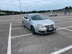 Grigio Usata 2007 VW Jetta Tre volumi | 3900 €