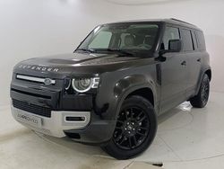 Santorini black Usata 2023 Land Rover Defender SE SUV | 72.900 € (Molto cara)