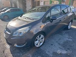 Grigio Usata 2015 Opel Meriva Cosmo Monovolume | 2900 € (Buon prezzo)