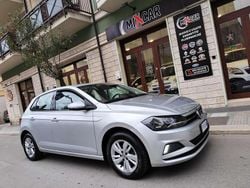 Grigio Usata 2018 VW Polo Comfortline Tre volumi | 10.800 € (Buon prezzo)