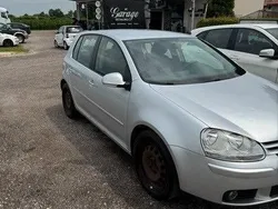Usata 2007 VW Golf V Tre volumi | 1500 € (Super prezzo)