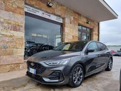 Grigio Usata 2024 Ford Focus ST Tre volumi | 22.500 € (Buon prezzo)