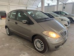 Grigio Usata 2007 Mercedes A150 Tre volumi | 2900 € (Cara)