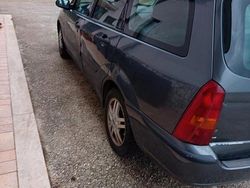 Grigio Usata 2003 Ford Focus Station wagon | 1500 €