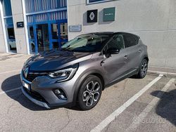 Grigio Usata 2023 Renault Captur SUV | 17.500 € (Buon prezzo)
