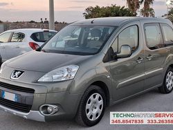 Verde Usata 2011 Peugeot Partner Tepee Monovolume | 5999 € (Buon prezzo)