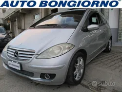 Argento / metallizzato Usata 2006 Mercedes A180 Elegance Coupé | 1990 € (Buon prezzo)