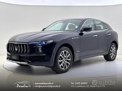 Blu passione Usata 2018 Maserati Levante GranLusso SUV | 37.000 € (Buon prezzo)