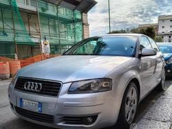 Grigio Usata 2004 Audi A3 Attraction Tre volumi | 3399 € (Buon prezzo)