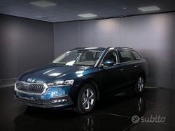 Blu Usata 2023 Skoda Octavia Executive Station wagon | 21.600 € (Buon prezzo)