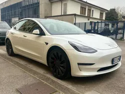 Bianco(met.) Usata 2021 Tesla Model 3 Long Range Tre volumi | 35.990 € (Molto cara)