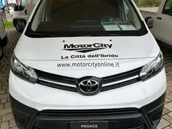 Bianco Nuova 2025 Toyota Proace Active Furgone | 29.900 € (Buon prezzo)