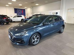 Grigio Usata 2023 Hyundai i30 Tre volumi | 13.800 € (Super prezzo)
