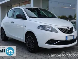 Bianco Usata 2023 Lancia Ypsilon Gold Due volumi | 12.300 € (Buon prezzo)