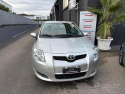 Grigio Usata 2007 Toyota Auris Sol Tre volumi | 3800 € (Molto cara)