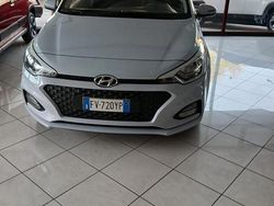 Blu Usata 2019 Hyundai i20 Tre volumi | 10.100 € (Buon prezzo)
