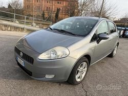 Grigio Usata 2006 Fiat Grande Punto Dynamic Due volumi | 1950 € (Buon prezzo)