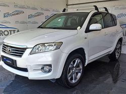 Bianco Usata 2010 Toyota RAV4 Executive SUV | 9900 € (Molto cara)