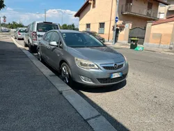 Usata 2010 Opel Astra Enjoy Tre volumi | 1990 € (Super prezzo)