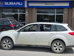 Bianco Usata 2012 Subaru Outback Trend SUV | 3900 € (Buon prezzo)