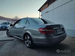 Usata 2010 Mercedes E220 Tre volumi | 7900 €