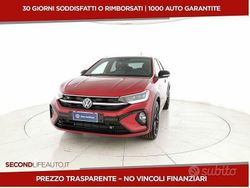 Rosso Nuova 2025 VW Taigo R-line SUV | 27.200 € (Molto cara)