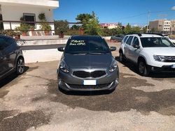 Grigio Usata 2015 Kia Carens Monovolume | 7500 € (Buon prezzo)