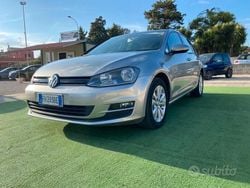 Grigio Usata 2017 VW Golf VII Trendline Tre volumi | 13.900 € (Buon prezzo)