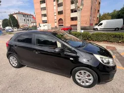 Nero Usata 2012 Kia Rio LX Tre volumi | 4200 € (Buon prezzo)