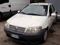 Bianco Usata 2010 Fiat Punto Active Tre volumi | 3500 € (Buon prezzo)