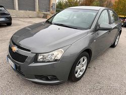 Grigio Usata 2011 Chevrolet Cruze LT Tre volumi | 4950 € (Buon prezzo)