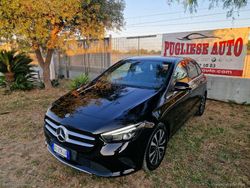 Nero Usata 2020 Mercedes B180 Business Monovolume | 22.990 € (Buon prezzo)