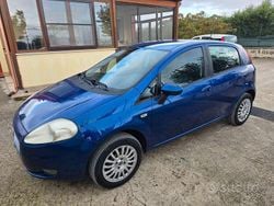 Usata 2009 Fiat Grande Punto Due volumi | 2200 € (Buon prezzo)