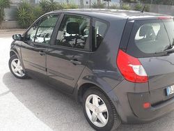 Nero Usata 2007 Renault Scénic II Monovolume | 2500 €