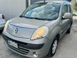 Grigio scuro Usata 2011 Renault Kangoo Monovolume | 3900 € (Ottimo prezzo)