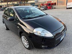 Nero Usata 2009 Fiat Grande Punto Due volumi | 2250 € (Ottimo prezzo)