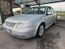 Grigio Usata 1999 VW Bora Tre volumi | 3400 €