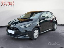 Nero Usata 2021 Toyota Yaris Hybrid Business Edition Tre volumi | 15.950 € (Buon prezzo)