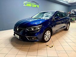 Blu Usata 2019 Renault Mégane GrandTour Intens Station wagon | 12.900 € (Buon prezzo)