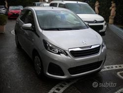 Grigio Usata 2019 Peugeot 108 Active Due volumi | 7999 € (Buon prezzo)