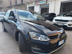 Nero Usata 2013 VW Golf VII Comfortline Tre volumi | 7500 € (Buon prezzo)