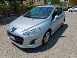 Argento Usata 2012 Peugeot 308 Access Tre volumi | 3500 € (Buon prezzo)