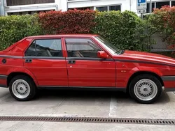 Usata 1987 Alfa Romeo 75 Quadrifoglio Verde Tre volumi | 28.000 €