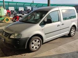 Usata 2005 VW Caddy Life Monovolume | 5000 € (Cara)