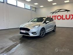Grigio Usata 2019 Ford Fiesta ST-Line Tre volumi | 10.900 € (Buon prezzo)