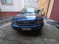 Blu Usata 1998 Audi A4 Station wagon | 1500 € (Buon prezzo)