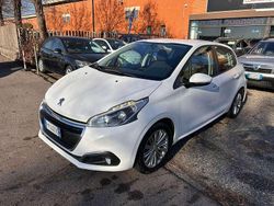 Bianco Usata 2018 Peugeot 208 Active Due volumi | 7900 € (Ottimo prezzo)