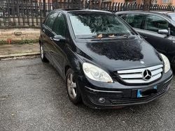 Nero Usata 2005 Mercedes B180 Monovolume | 1000 € (Buon prezzo)
