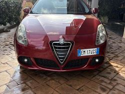 Usata 2012 Alfa Romeo Giulietta Distinctive Tre volumi | 6500 € (Buon prezzo)